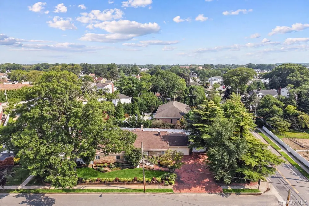 171 S Kensington Avenue Rockville Centre, NY 11570