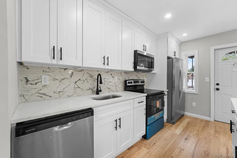 4067 Baychester Avenue Bronx, NY 10466