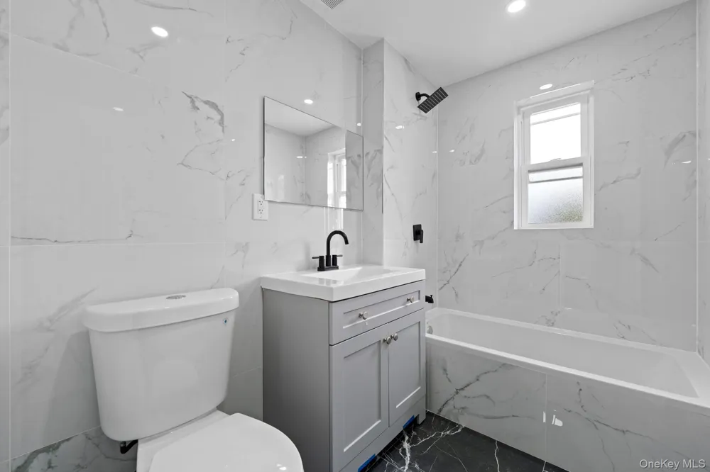 4067 Baychester Avenue Bronx, NY 10466