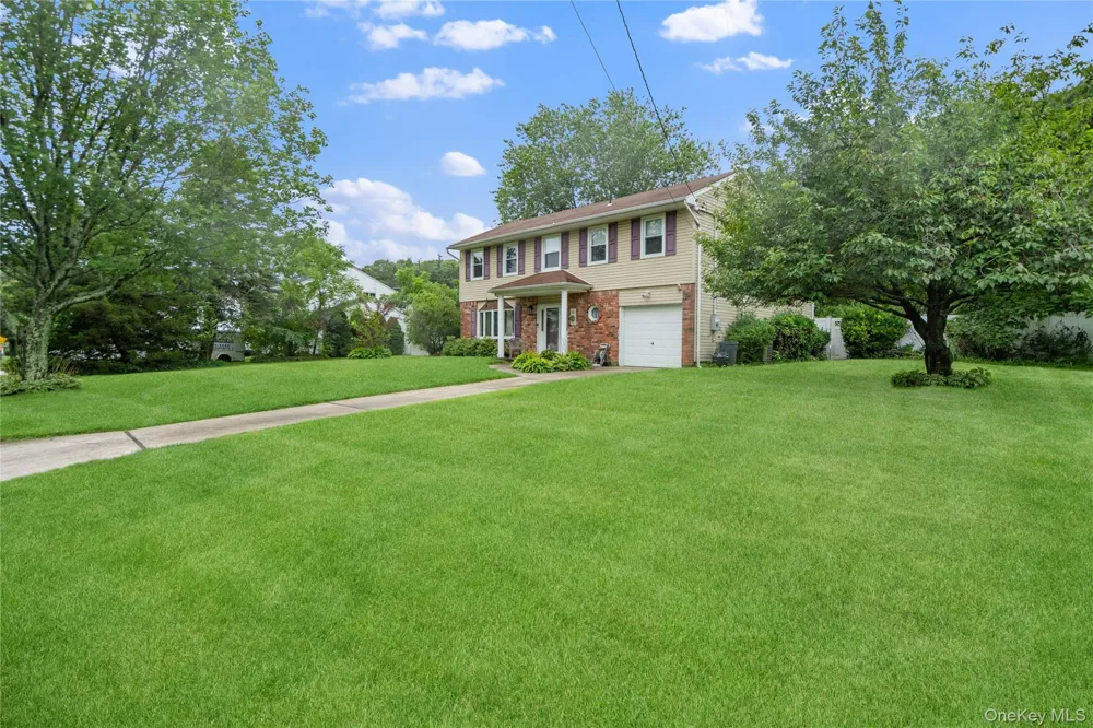 28 Block Boulevard Port Jefferson, NY 11776