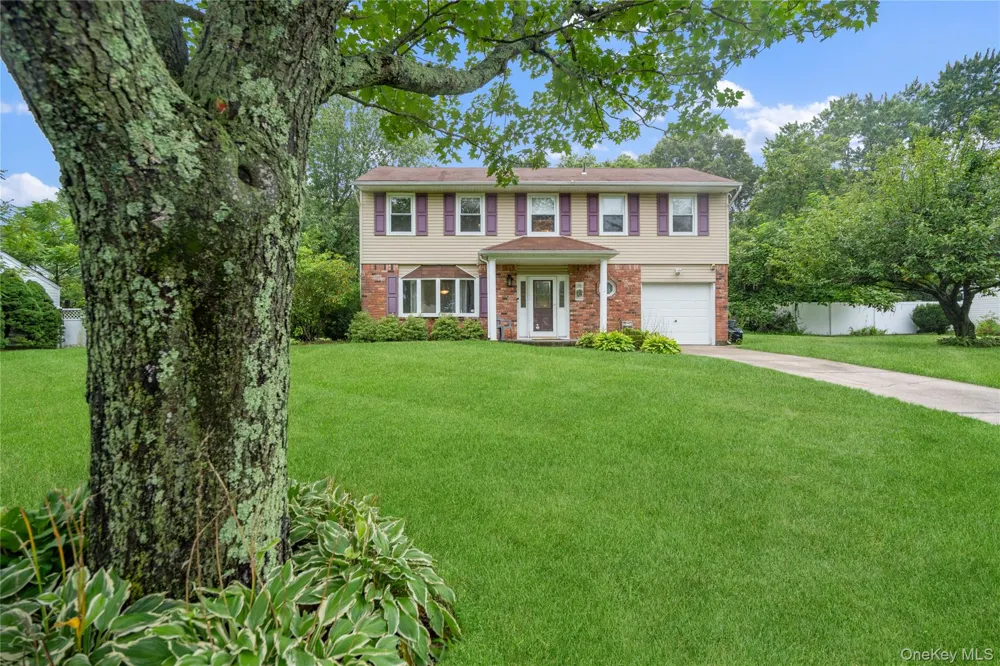 28 Block Boulevard Port Jefferson, NY 11776