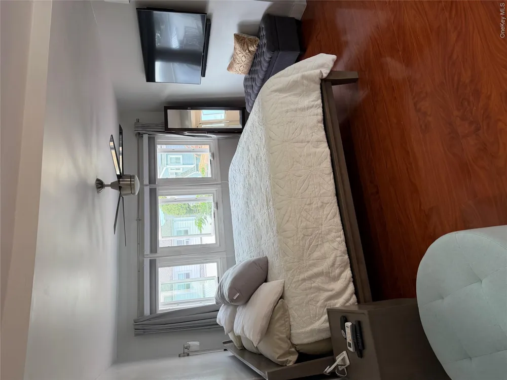 1016 Theodora Street Franklin Square, NY 11010