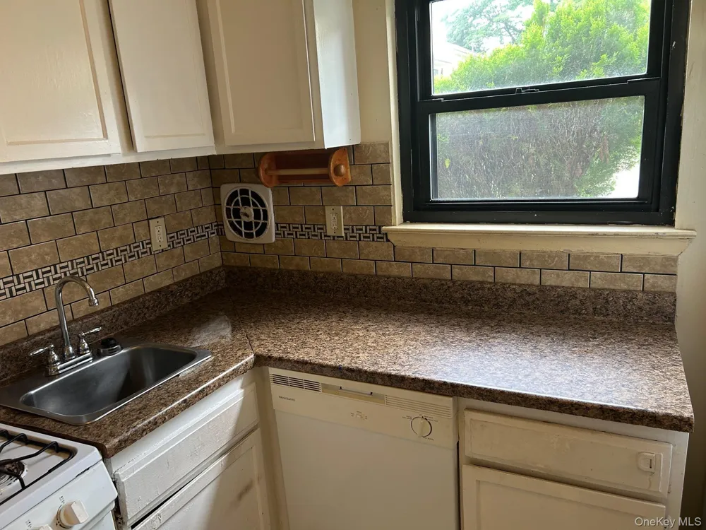 175 Sneden Place #175 Spring Valley, NY 10977