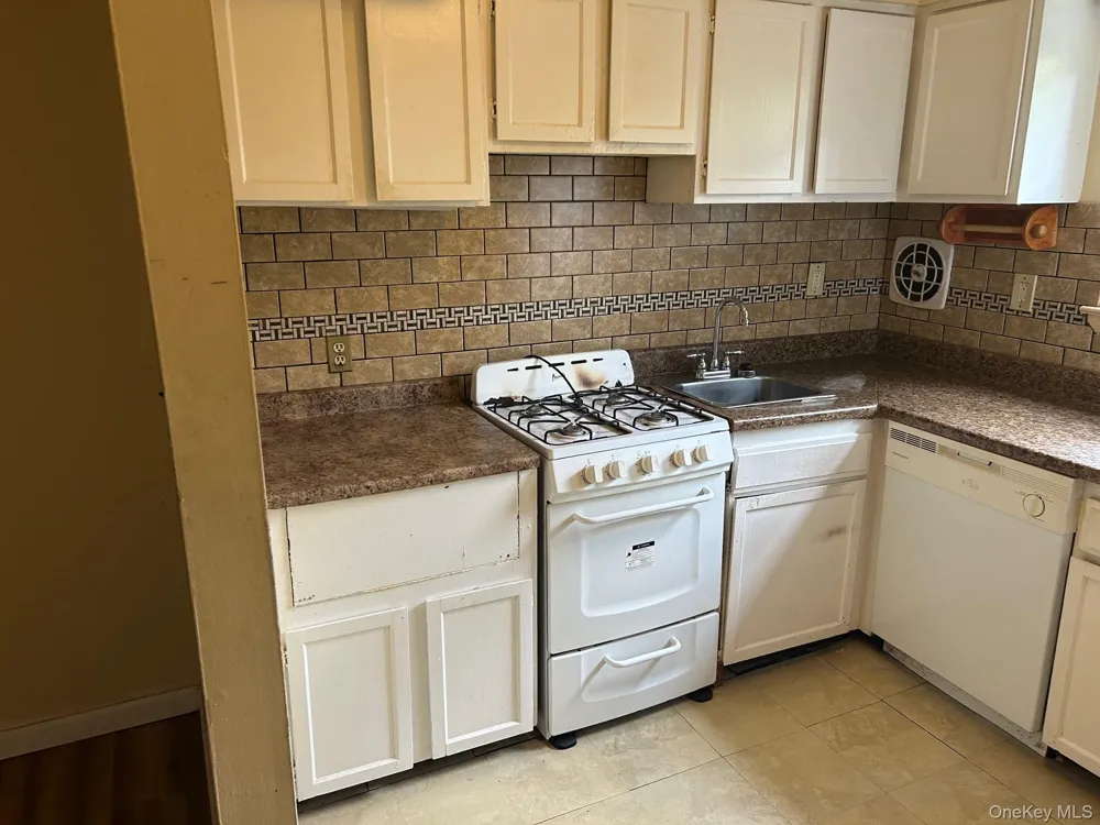 175 Sneden Place #175 Spring Valley, NY 10977
