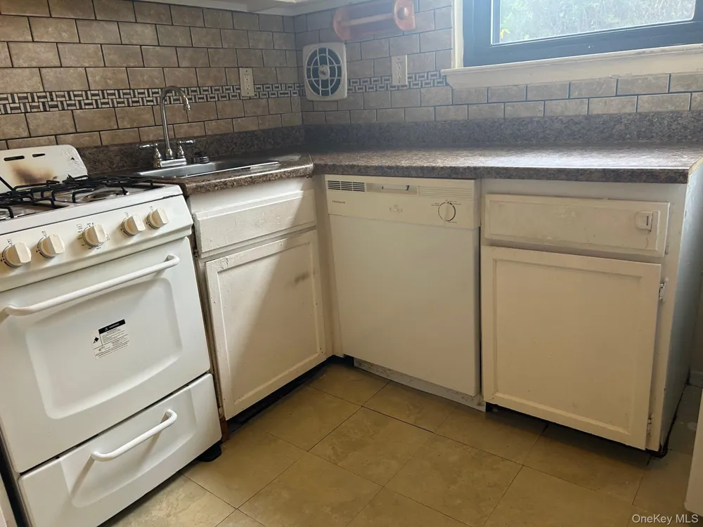 175 Sneden Place #175 Spring Valley, NY 10977