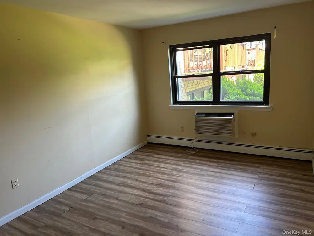 175 Sneden Place #175 Spring Valley, NY 10977