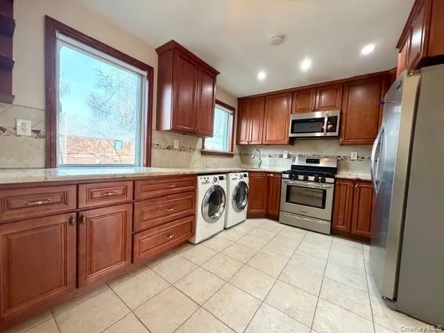 216-37 68th Avenue #Upper Oakland Gardens, NY 11364