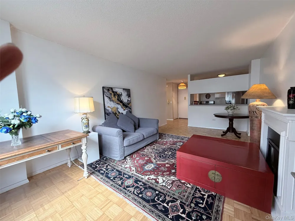 2 S End Avenue #3W New York (Manhattan), NY 10280
