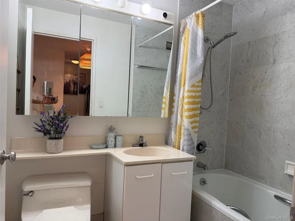 2 S End Avenue #3W New York (Manhattan), NY 10280