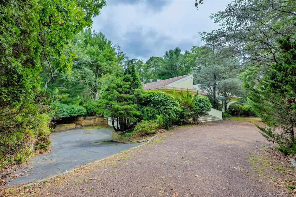 23 The Registry East Quogue, NY 11942