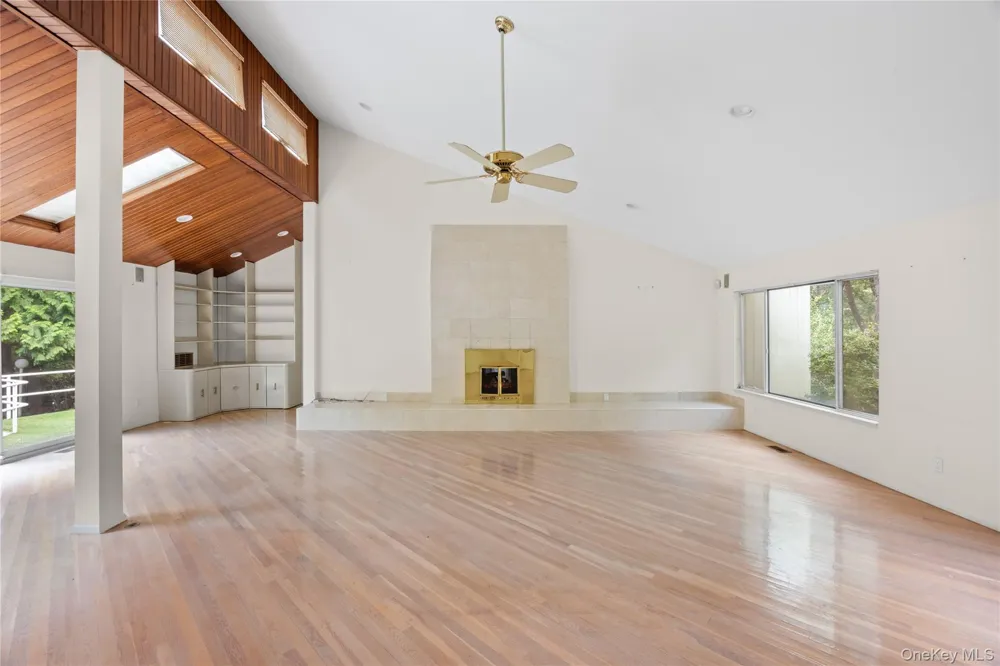23 The Registry East Quogue, NY 11942