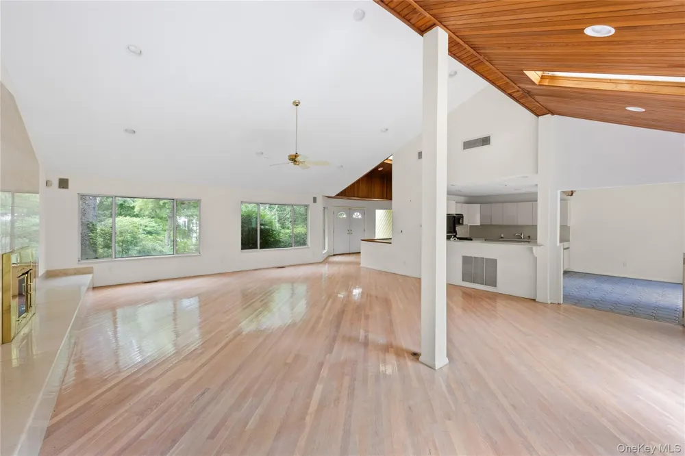 23 The Registry East Quogue, NY 11942