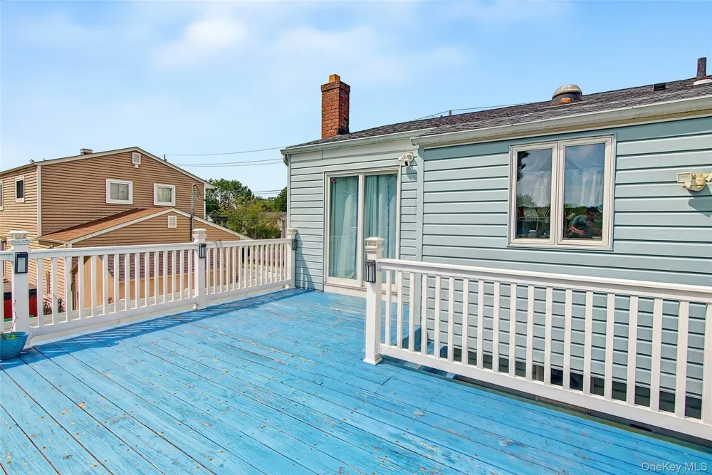 1604 Church Street Holbrook, NY 11741