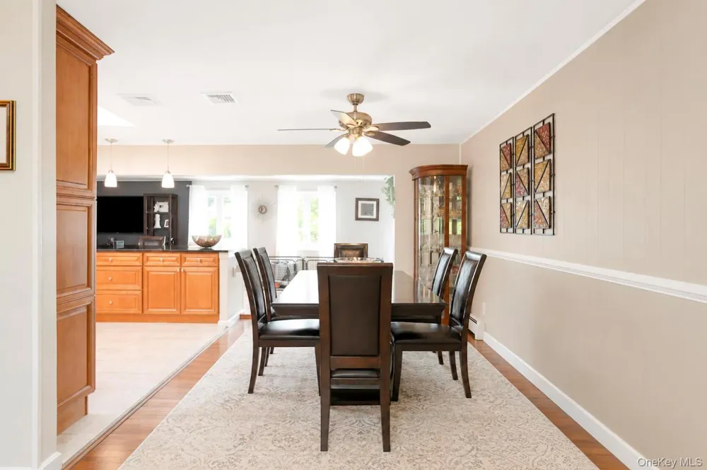 12 Linden Lane Farmingville, NY 11738