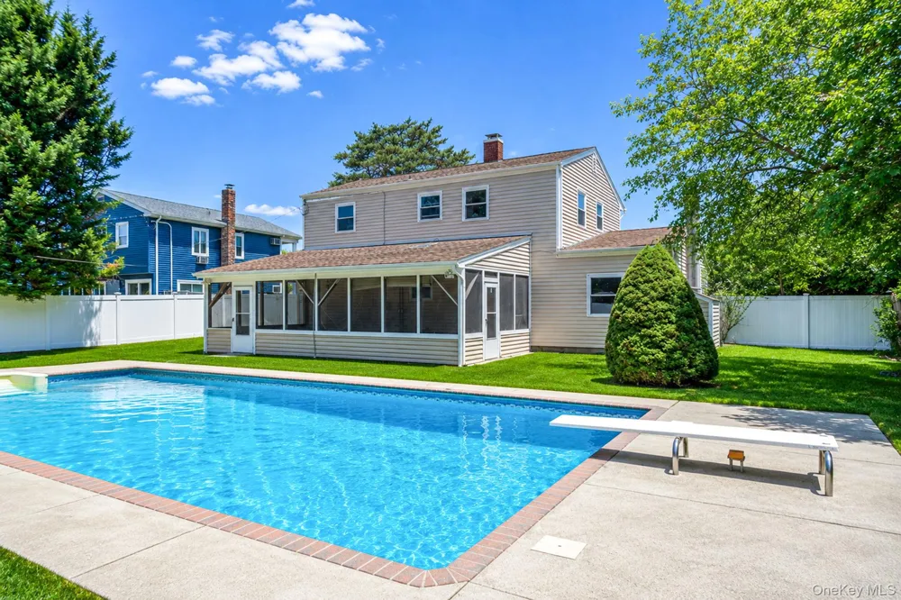 130 Greenbelt Parkway Holbrook, NY 11741