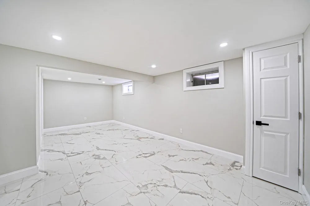 130 Greenbelt Parkway Holbrook, NY 11741