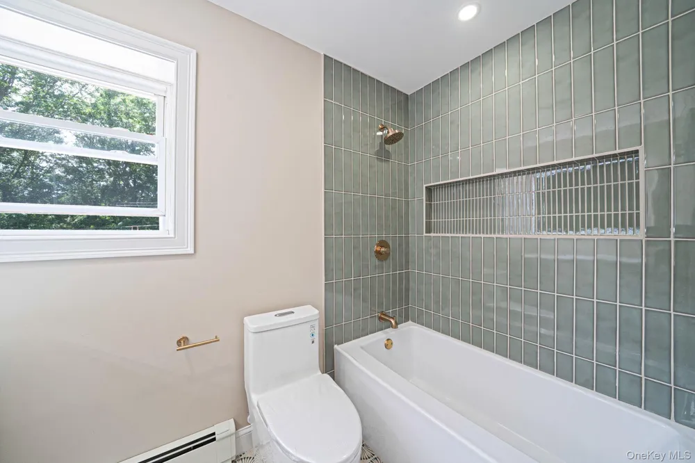 130 Greenbelt Parkway Holbrook, NY 11741