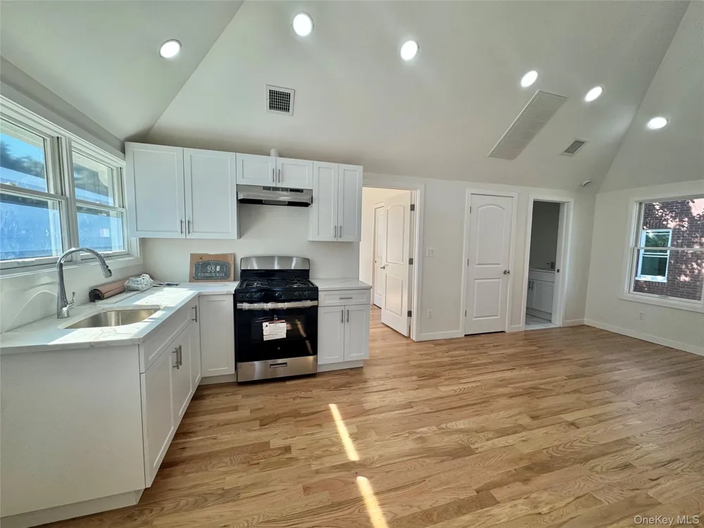 98 A Steamboat Road Great Neck, NY 11024