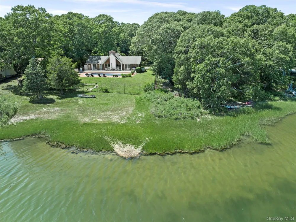 59 Isle Of Wight Road East Hampton, NY 11937