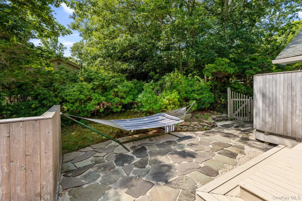 59 Isle Of Wight Road East Hampton, NY 11937