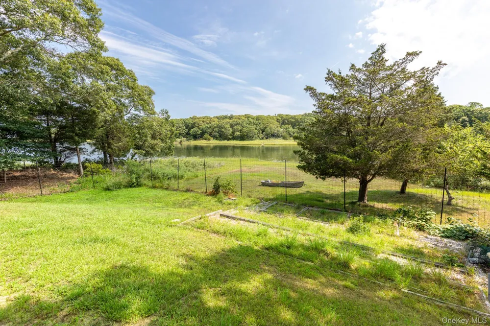 59 Isle Of Wight Road East Hampton, NY 11937