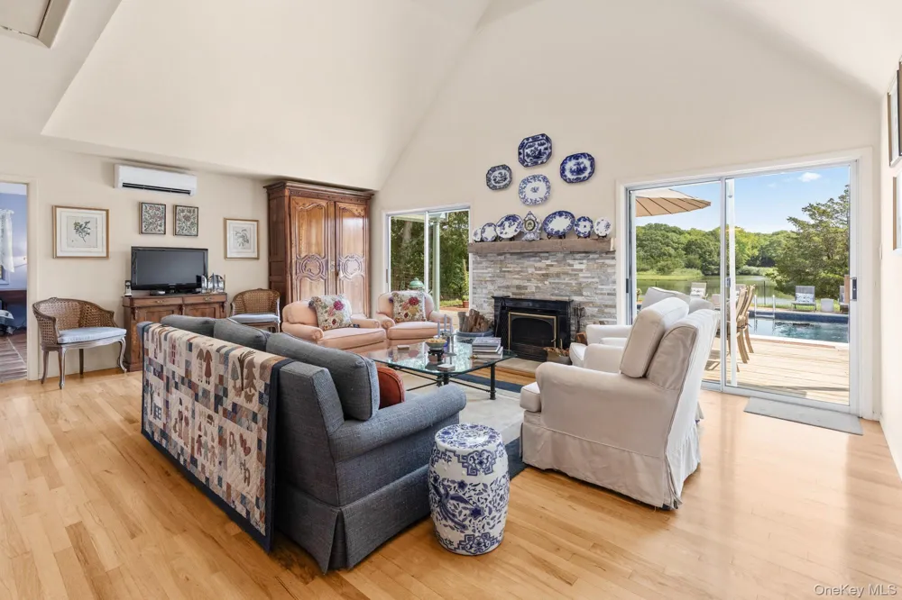 59 Isle Of Wight Road East Hampton, NY 11937