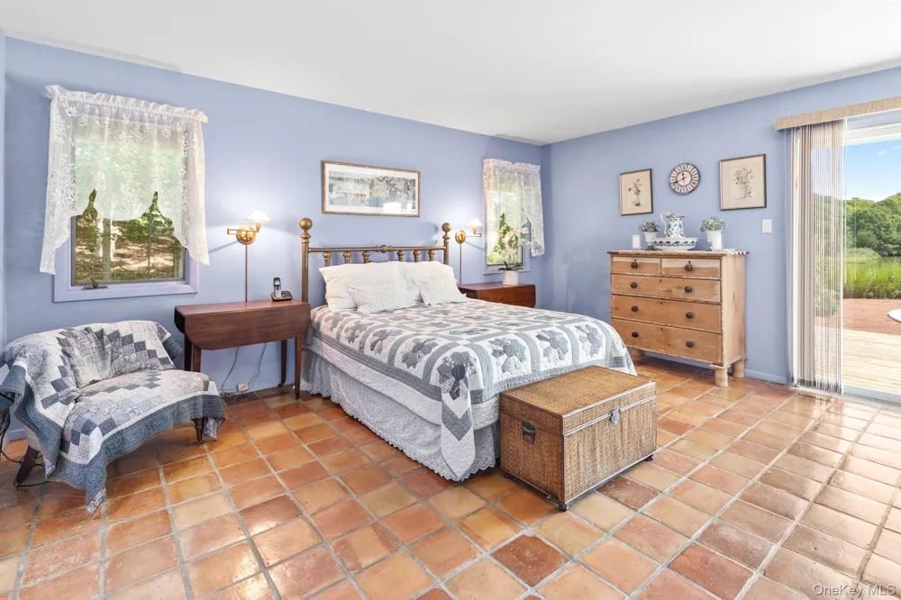 59 Isle Of Wight Road East Hampton, NY 11937