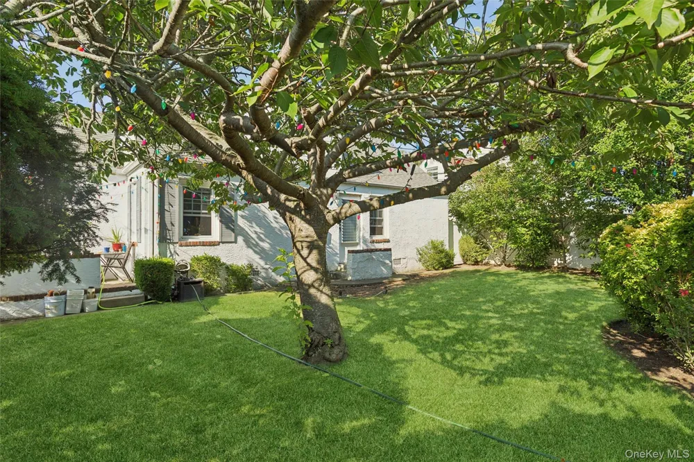 142 Cleveland Long Beach, NY 11561