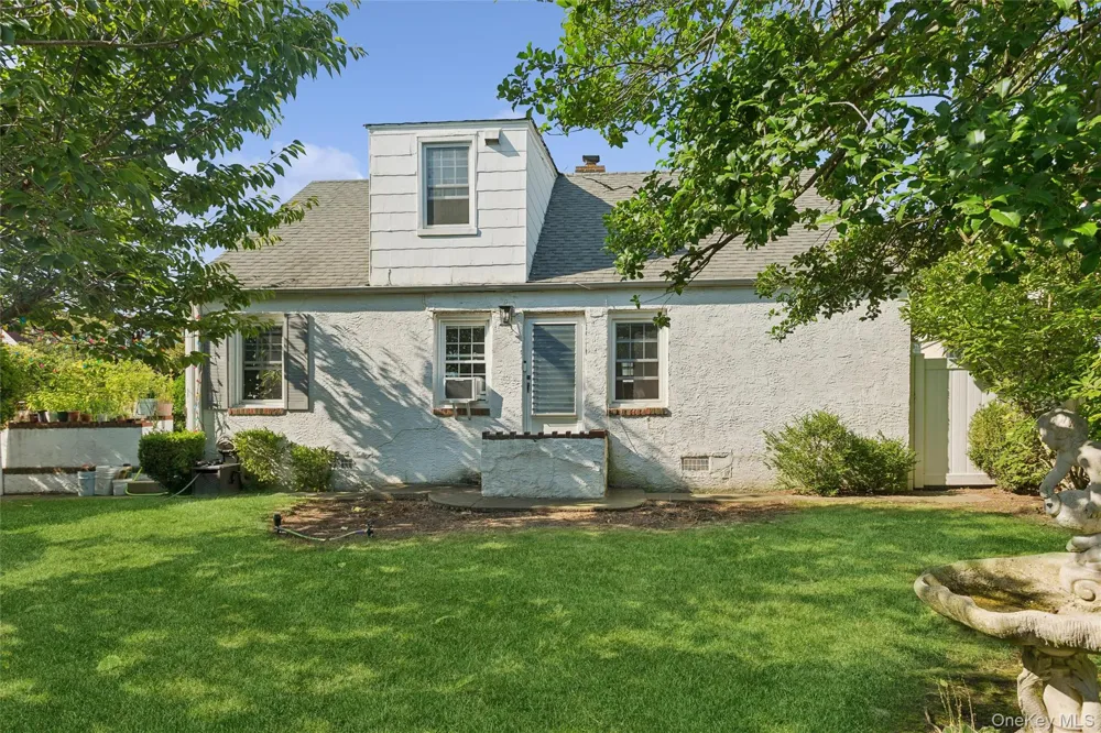 142 Cleveland Long Beach, NY 11561