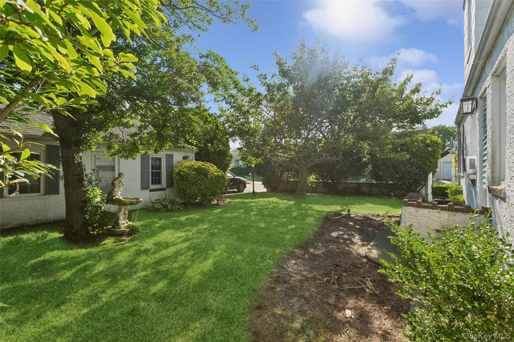142 Cleveland Long Beach, NY 11561