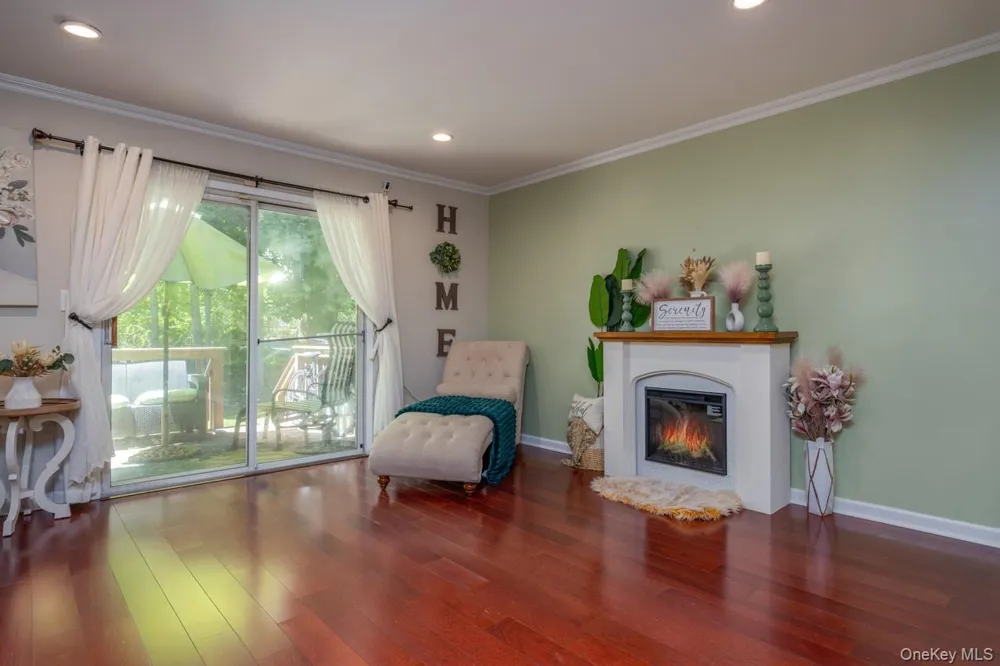 414 Pawnee Court Suffern, NY 10901