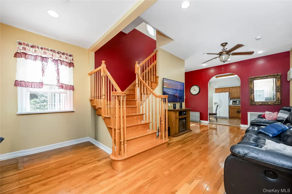 88-35 75th Avenue Glendale, NY 11385