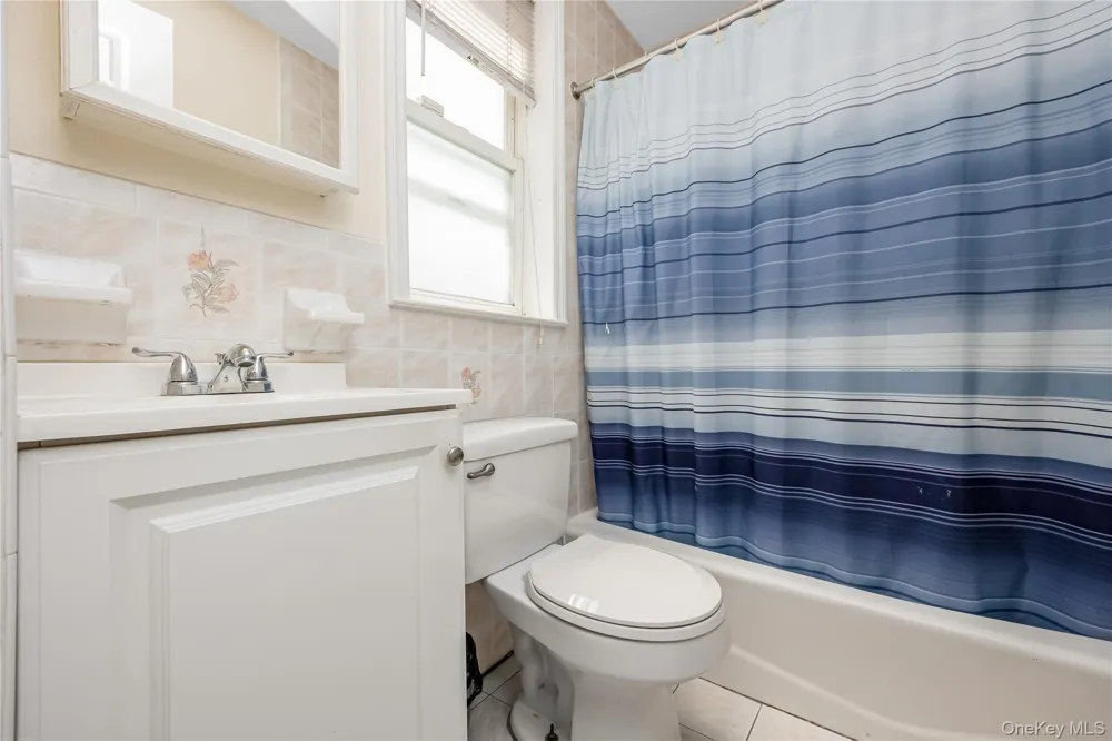 88-35 75th Avenue Glendale, NY 11385