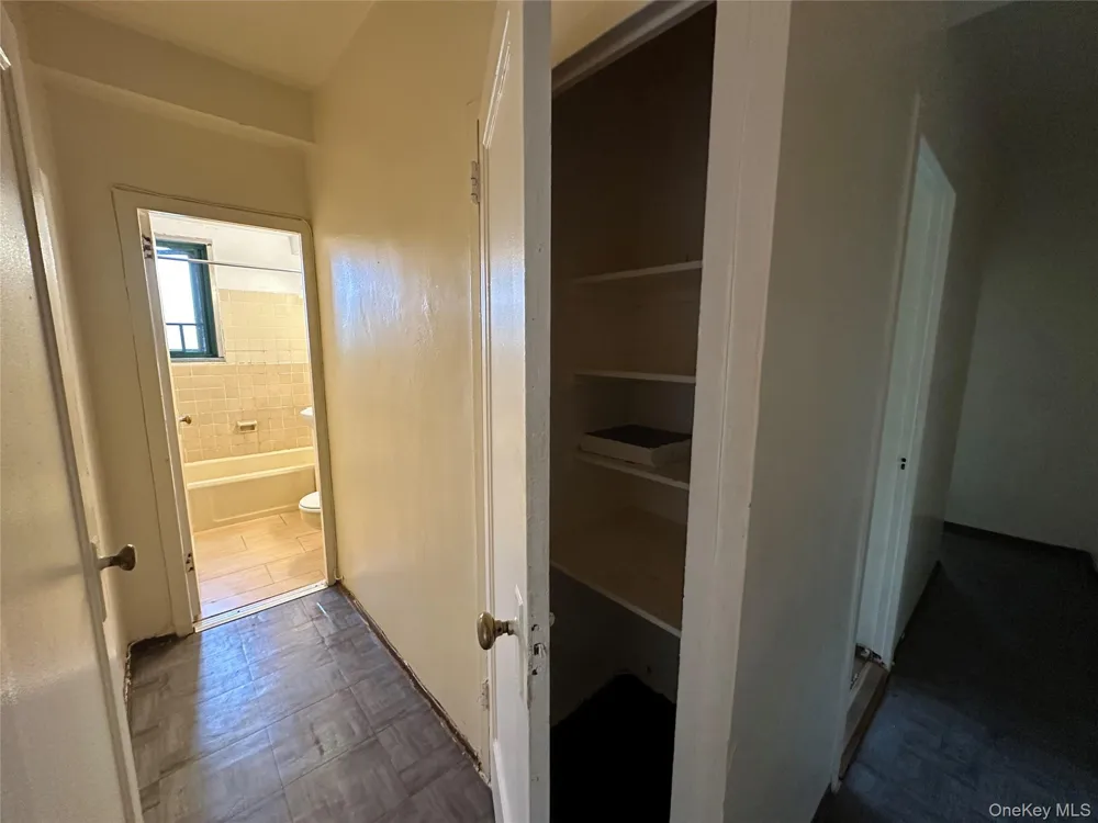1579 Metropolitan Avenue #6H Bronx, NY 10462