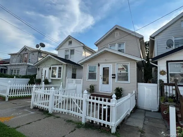 11522 124th Street South Ozone Park, NY 11420