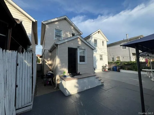 11522 124th Street South Ozone Park, NY 11420