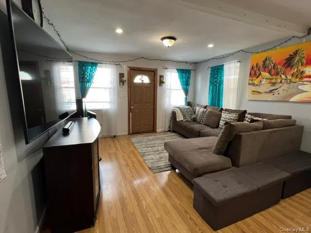11522 124th Street South Ozone Park, NY 11420