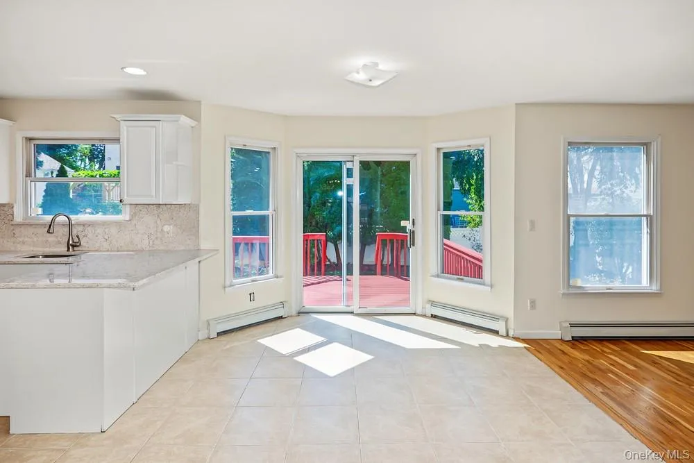 23 Garden Drive Albertson, NY 11507