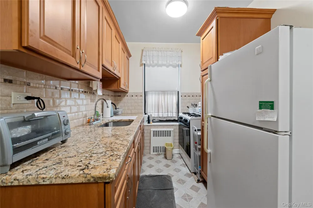83-85 Woodhaven Boulevard #3R Woodhaven, NY 11421