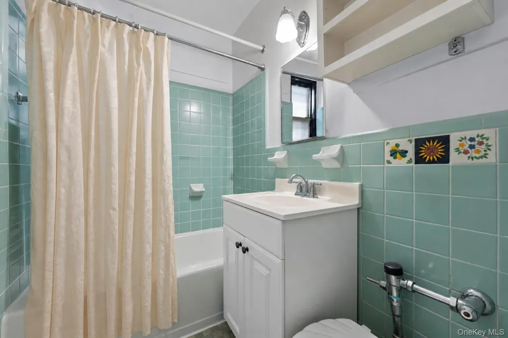 83-85 Woodhaven Boulevard #3R Woodhaven, NY 11421