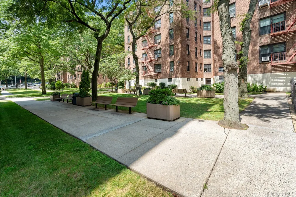 83-85 Woodhaven Boulevard #3R Woodhaven, NY 11421