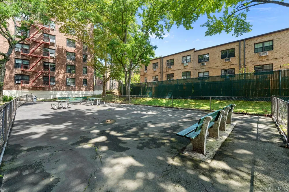 83-85 Woodhaven Boulevard #3R Woodhaven, NY 11421