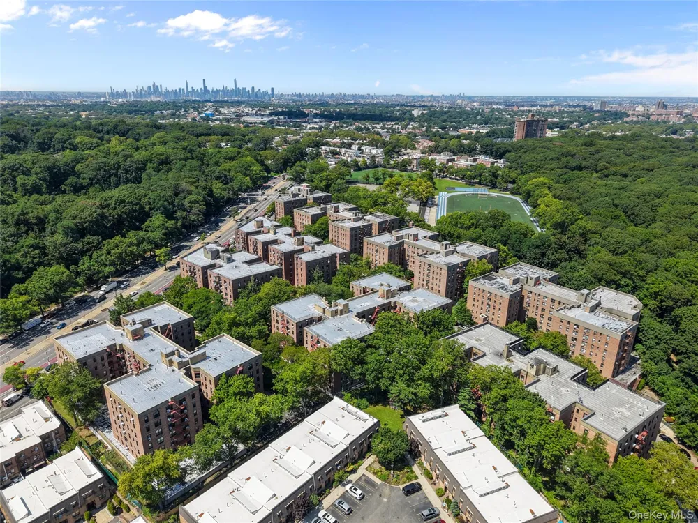 83-85 Woodhaven Boulevard #3R Woodhaven, NY 11421
