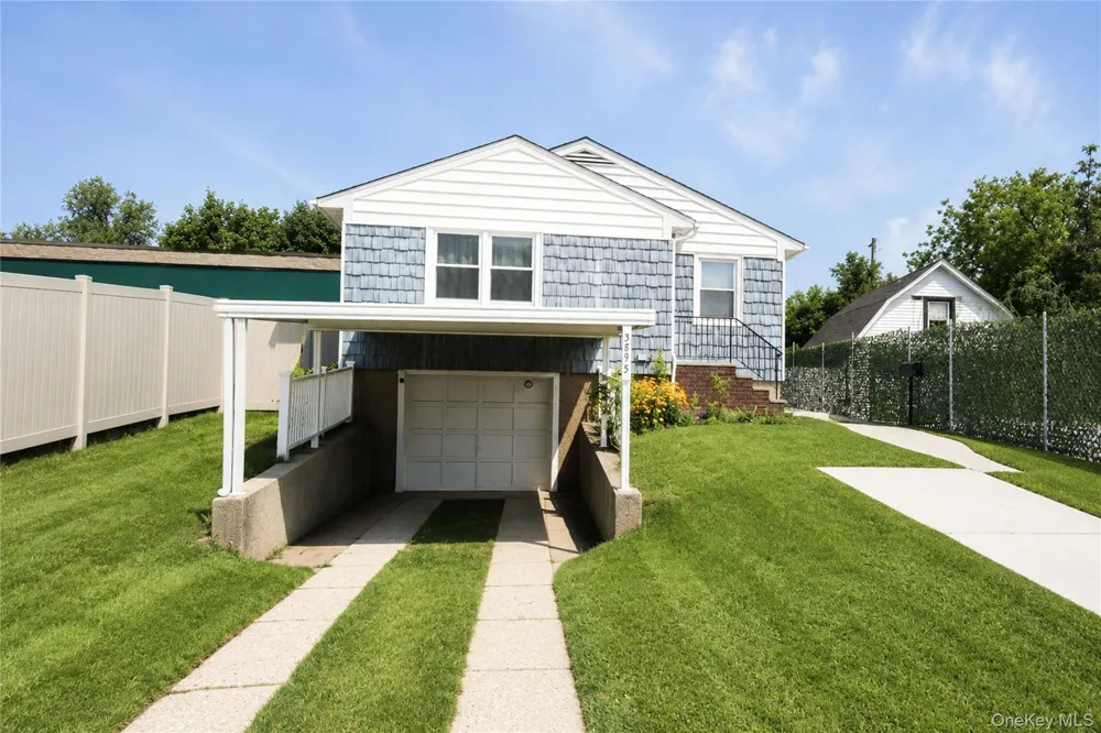 3895 Amboy Road Staten Island, NY 10308