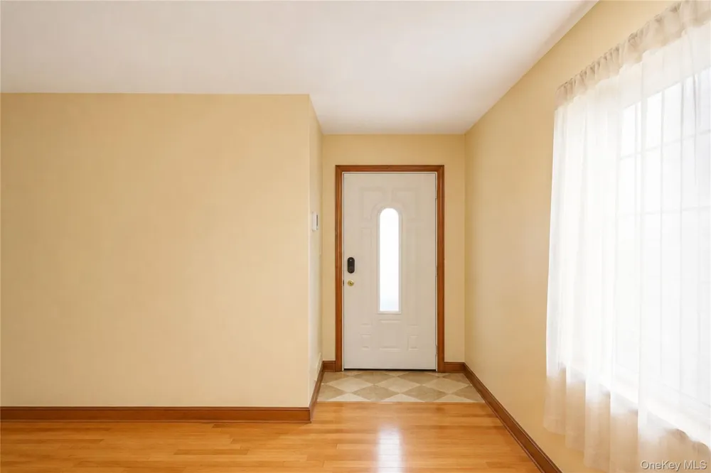 3895 Amboy Road Staten Island, NY 10308