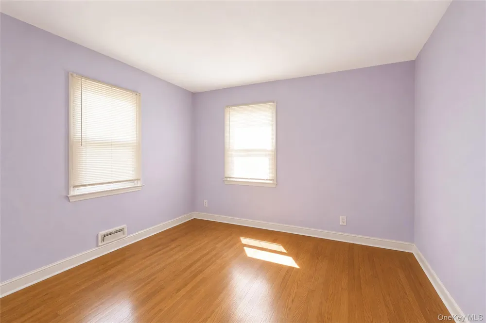 3895 Amboy Road Staten Island, NY 10308