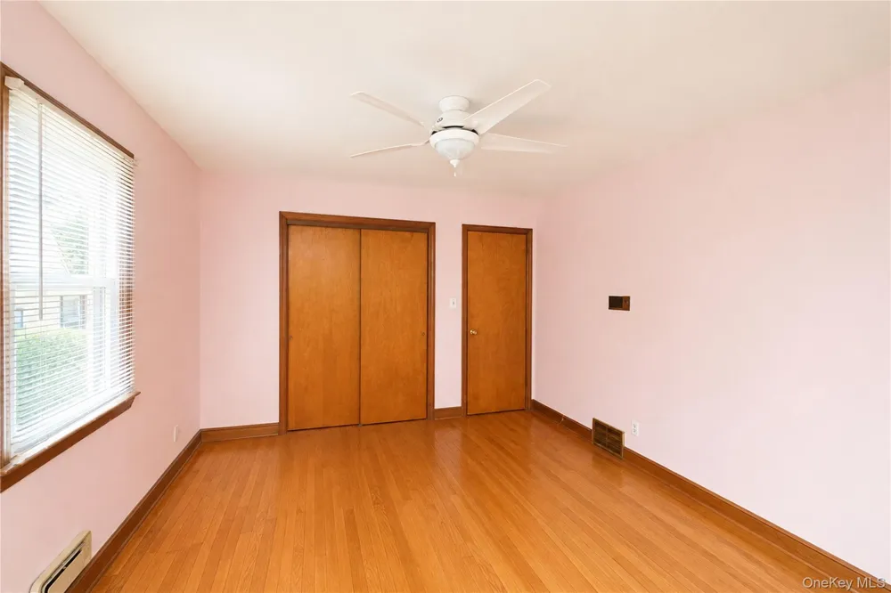 3895 Amboy Road Staten Island, NY 10308