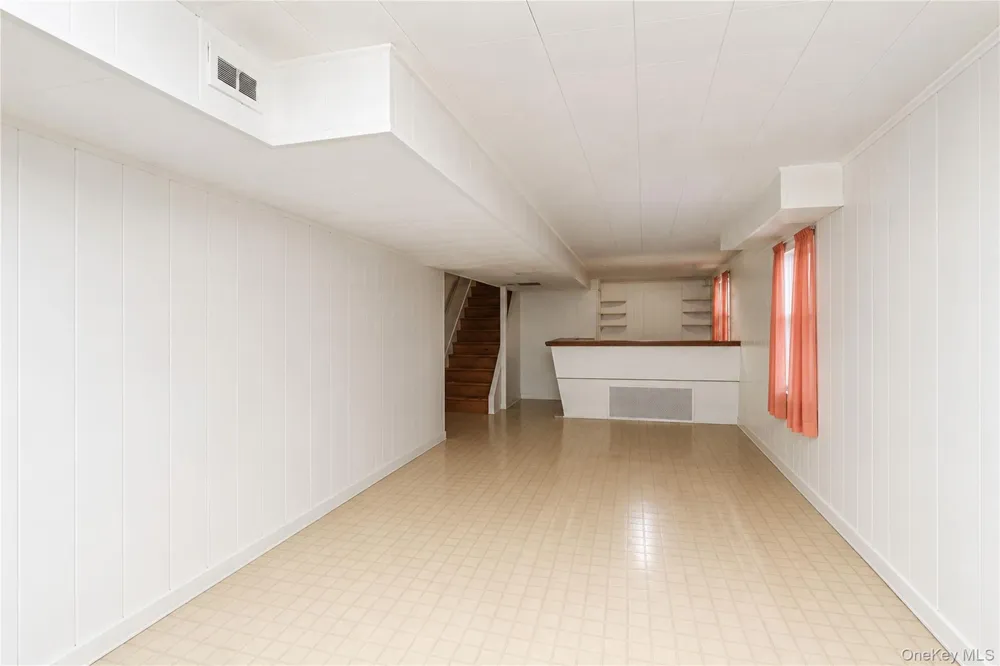 3895 Amboy Road Staten Island, NY 10308