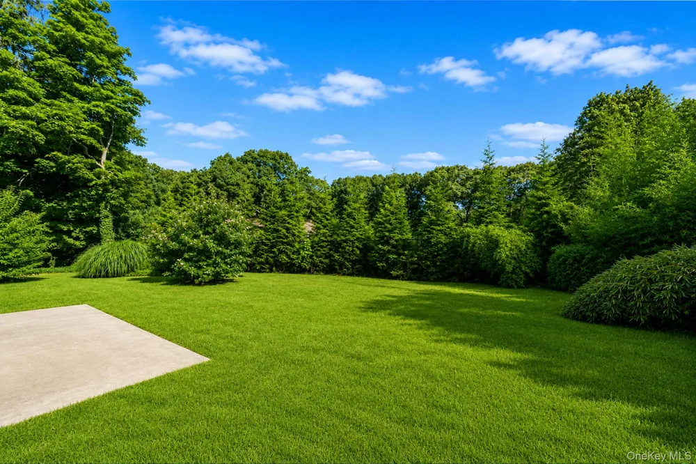 187 Oak Street Medford, NY 11763