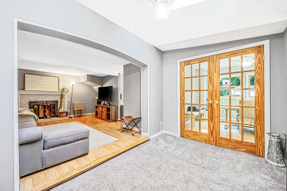 187 Oak Street Medford, NY 11763